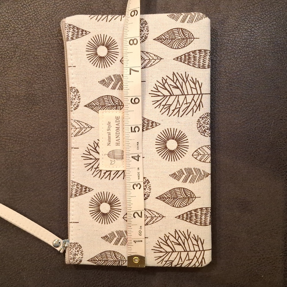 Nwot Leaf Patterned Make-Up Bag - image 5